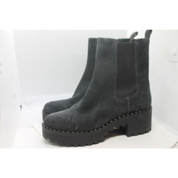 Vince Camuto Black Suede Anikaaa Lug Sole Chelsea Boots sz 10M NWOB - Picture 1 of 5